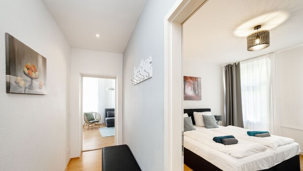 3 habitaciones, tabla de planchar con plancha, cuna de viaje y wifi 