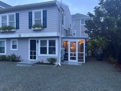 Charming Ocean Block Condo Fenwick Island