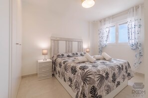 2 多间卧室、熨斗/熨衣板、免费 WiFi、床单