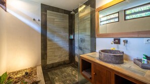 Villa, 3 Schlafzimmer, Raucher, Poolblick | Badezimmer