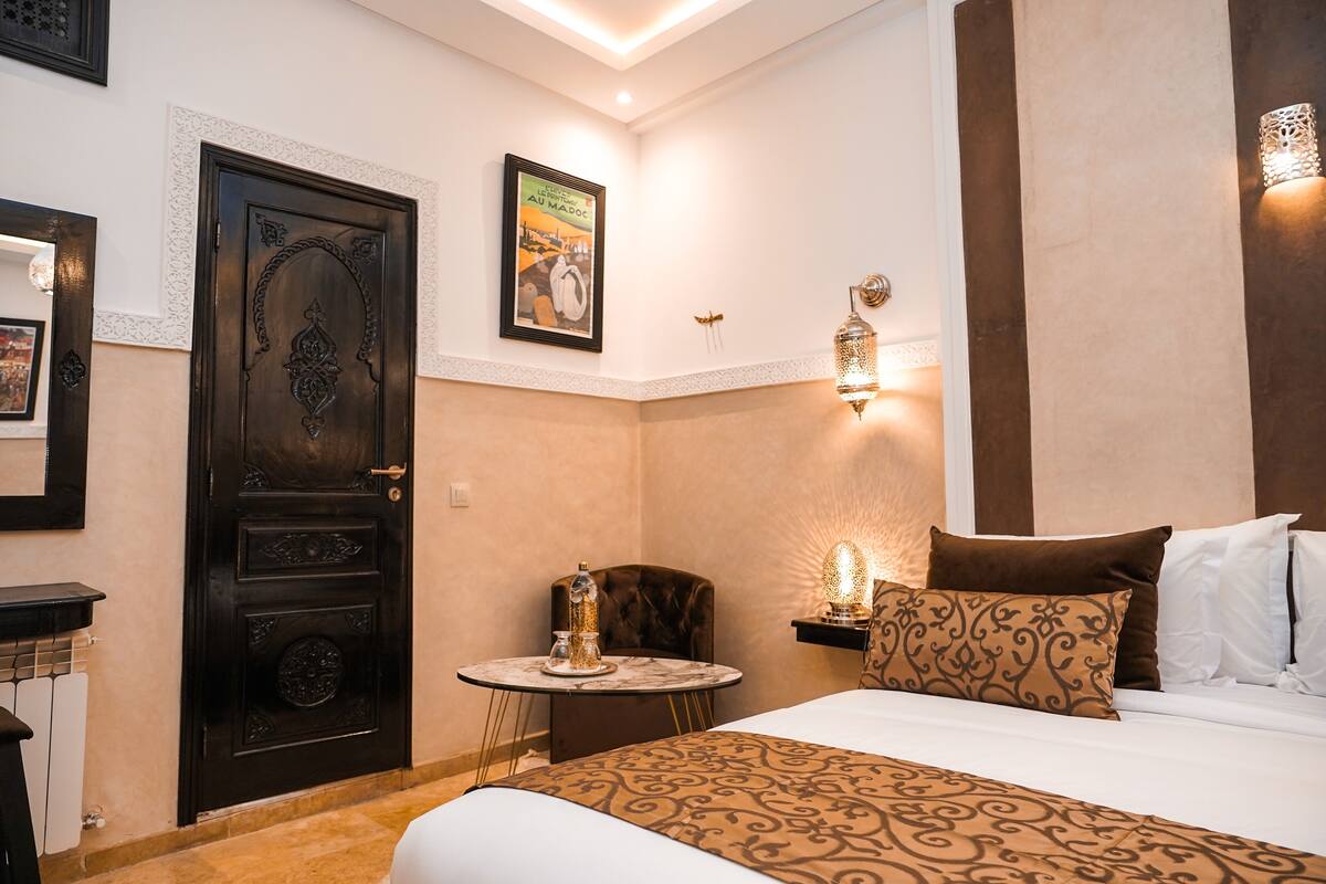 Kamar Triple, pemandangan halaman | Seprai katun Mesir, seprai premium, dan selimut bulu angsa