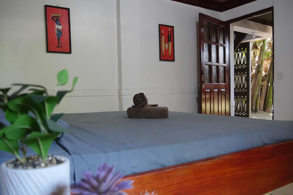 Comfort Room | 1 bedroom, free WiFi, bed sheets