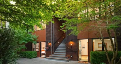 Tranquil Studio in Winslow-Studio Birch