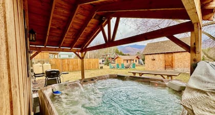 Stylish Mountain Retreat: Hot Tub, Fire Pit, Whiteface Views!