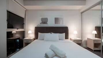 2 bedrooms, iron/ironing board, WiFi, bed sheets