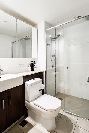 Hair dryer - Discover Bliss:CBD Studio|Balcony|Pool|Gym|Sauna (Brisbane City)