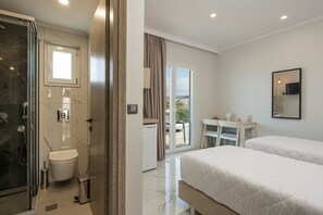 Premium bedding, memory foam beds, desk, soundproofing