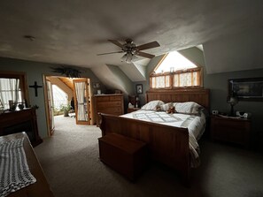 4 habitaciones, escritorio, tabla de planchar con plancha y wifi 