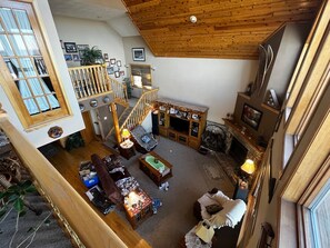 Smart TV, fireplace, computer monitors - 2024 EAA - Sunset on the Lake (Winneconne)