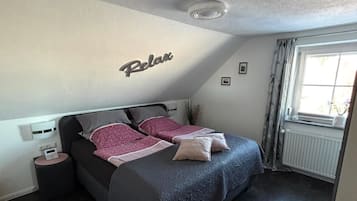 1 bedroom, free WiFi, bed sheets