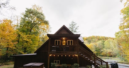 Cozy Cottage by the Slopes - Theater Room - Pool - Game Rm - Fire Pit - Hot Tub