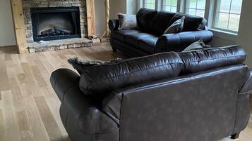 Smart-tv en een open haard