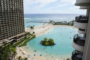 Beach - Waikiki | Lagoon Resort | Pools & Beach | 2BR Plus (Honolulu Oahu)