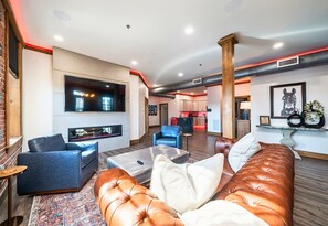 智能电视、壁炉