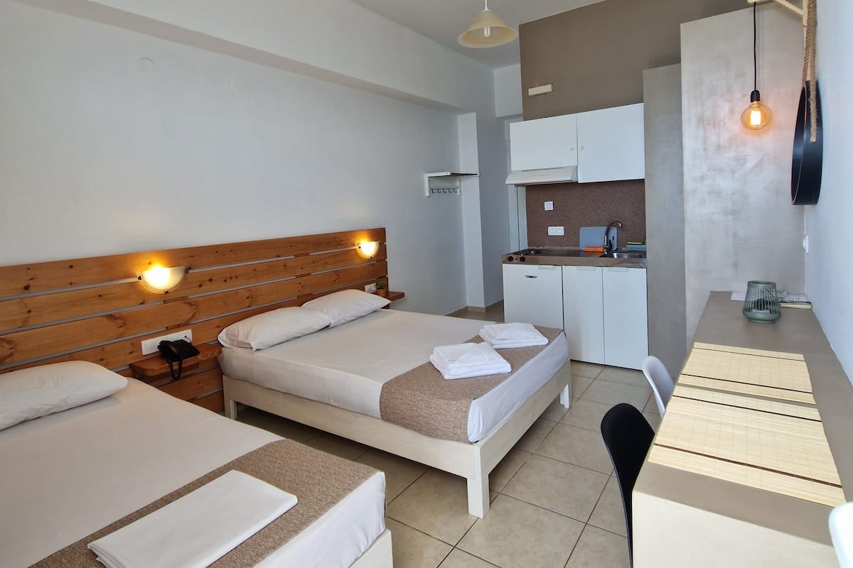 Egyptian cotton sheets, premium bedding, free WiFi