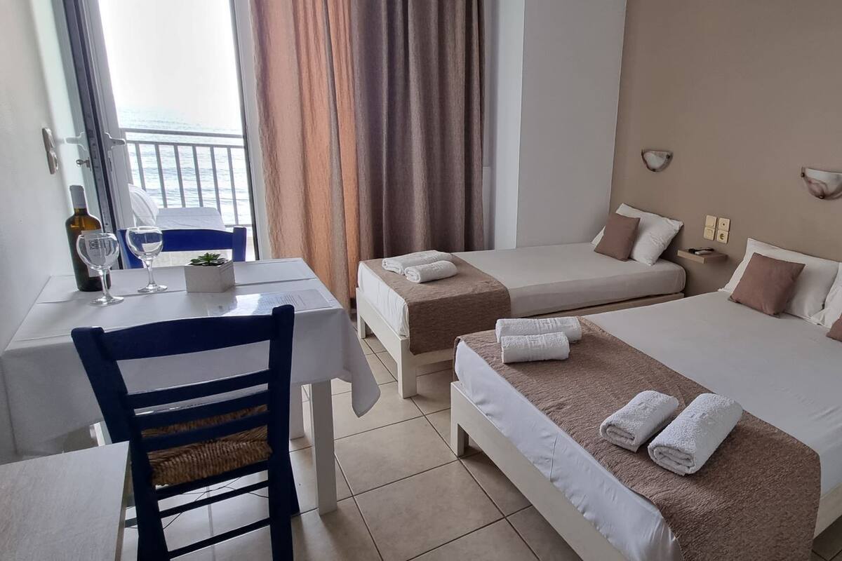 Habitación básica doble, vistas al mar | Sábanas de algodón egipcio, ropa de cama de alta calidad, wifi gratis