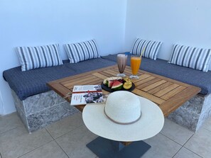 Chambre Double, vue mer | Terrasse/Patio