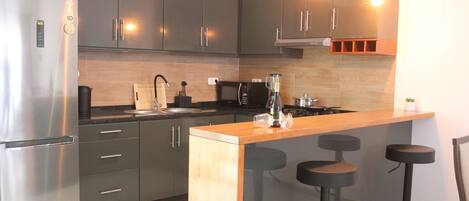 Fridge, microwave, oven, stovetop