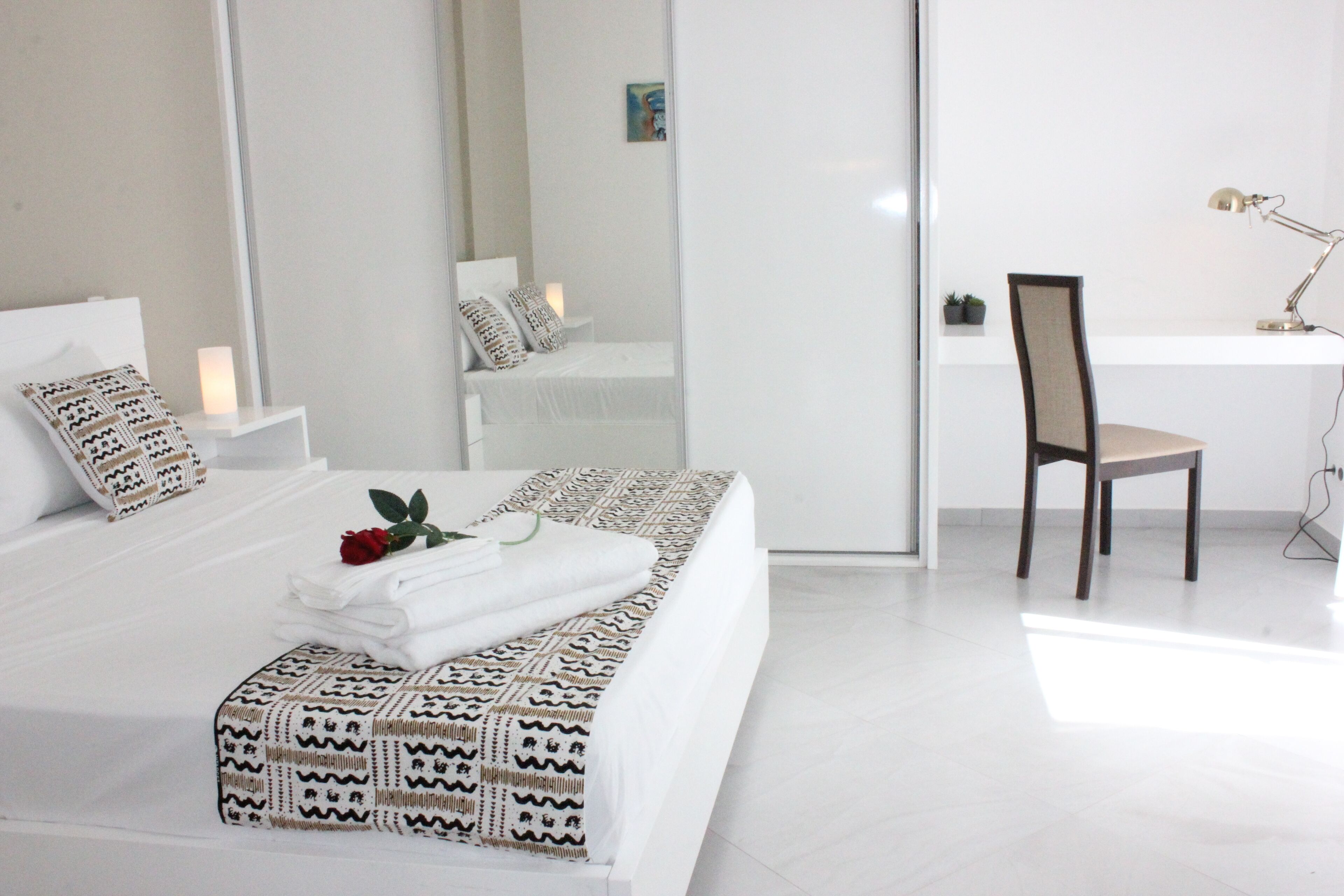 2 makuuhuonetta, työpöytä, silitysrauta/-lauta, Wi-Fi