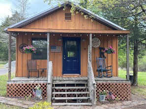 Exterior - Small Rustic Cabin Near Greers Ferry Lake w/1 Bedroom 1 Bath &Full Size Sofa bed (Heber Springs)