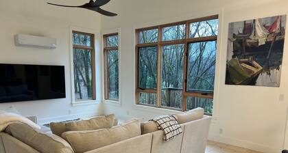 Modern Comfort in a Peaceful Woodland Setting