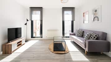 Grand Apartment, 2 Bedrooms, Kitchen | Living area | 43-inch Smart TV with digital channels