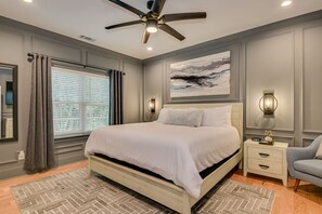 3 slaapkamers, een strijkplank/strijkijzer, wifi, beddengoed