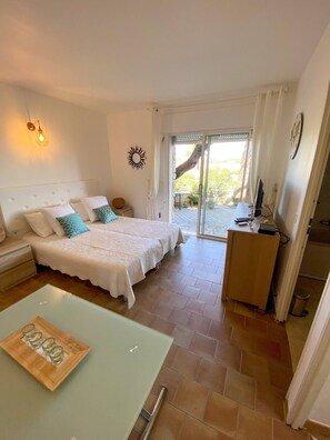 3 Schlafzimmer, Bügeleisen/Bügelbrett, Reisekinderbett, WLAN