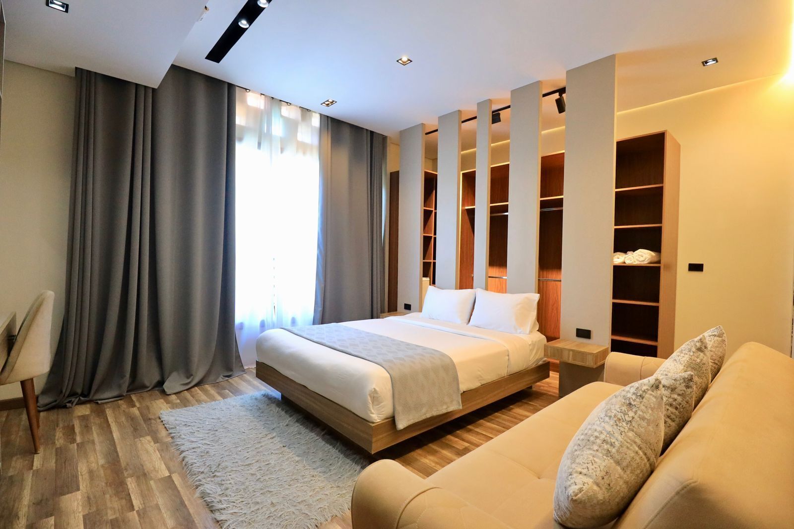 Luxury Studio Suite | Egyptian cotton sheets, premium bedding, down duvets, memory-foam beds