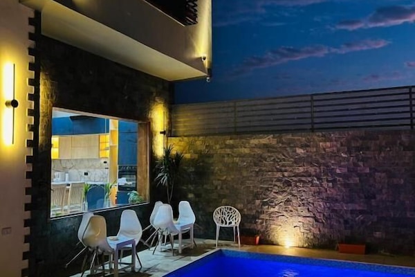 Rainfall showerhead, hair dryer, slippers, bidet