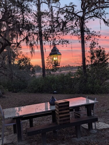 Unique Pop-Up Glamping Retreat • Free Parking• Fire Pit • Hammock • Pet Friendly