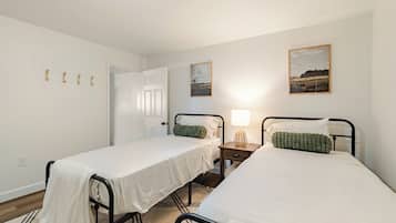 2 Schlafzimmer, Bügeleisen/Bügelbrett, kostenloses WLAN, Bettwäsche