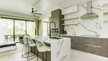 Fridge, microwave, oven, stovetop