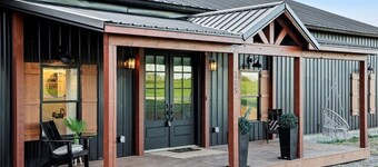 Bourbon Barndominium Bonanza! Golf Simulator+Theater+Hot Tub+Sports Bar+Arcade