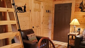 Interior - Peaceful, secluded mountain escape in Gap Mills, WV. (Gap Mills)