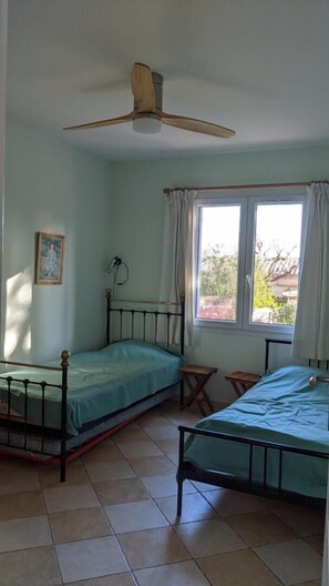 3 Schlafzimmer, Bügeleisen/Bügelbrett, Internetzugang, Bettwäsche