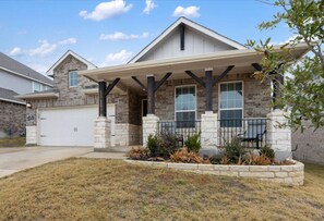 Exterior - Georgetown Gem – Serene Neighborhood, Perfect for Long Stays (Georgetown)