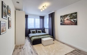 4 chambres, fer et planche à repasser, lit parapluie, draps fournis