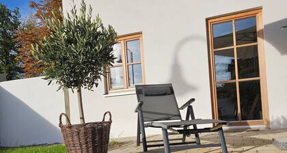 4-star Ott vacation apartment - with separate garden - at the foot of the Buchenberg