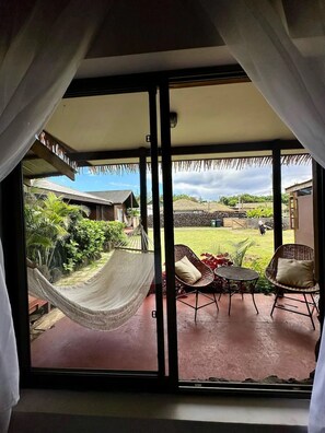 Bungalow – deluxe, hageutsikt | Terrasse/patio