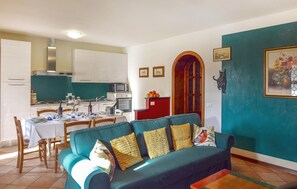 TV - Lovely home in Camaiore with WiFi (Camaiore)