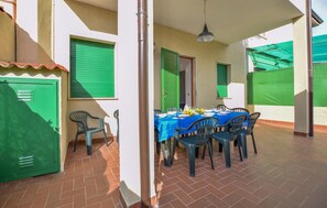 Outdoor dining - Lovely home in Camaiore with WiFi (Camaiore)