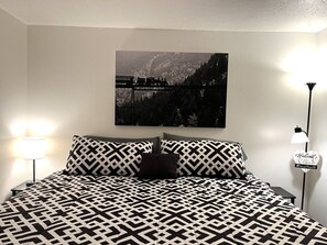 1 camera, una scrivania, Wi-Fi, lenzuola