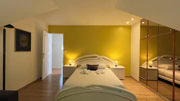 4 slaapkamers, een strijkplank/strijkijzer, reisbedje, wifi