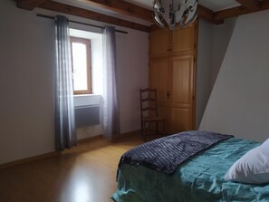 3 sovrum, strykjärn/strykbräda, resesäng och gratis wi-fi