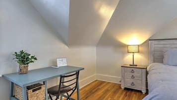 1 bedroom, iron/ironing board, travel cot, WiFi