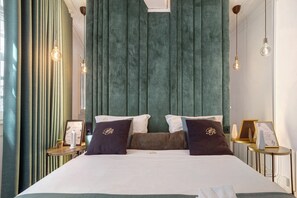 2 bedrooms, iron/ironing board, free WiFi, bed sheets - Apartment 'Prestigegoldresidence 1 - Old Town' with Wi-Fi and Air Conditioning (Guimarães)