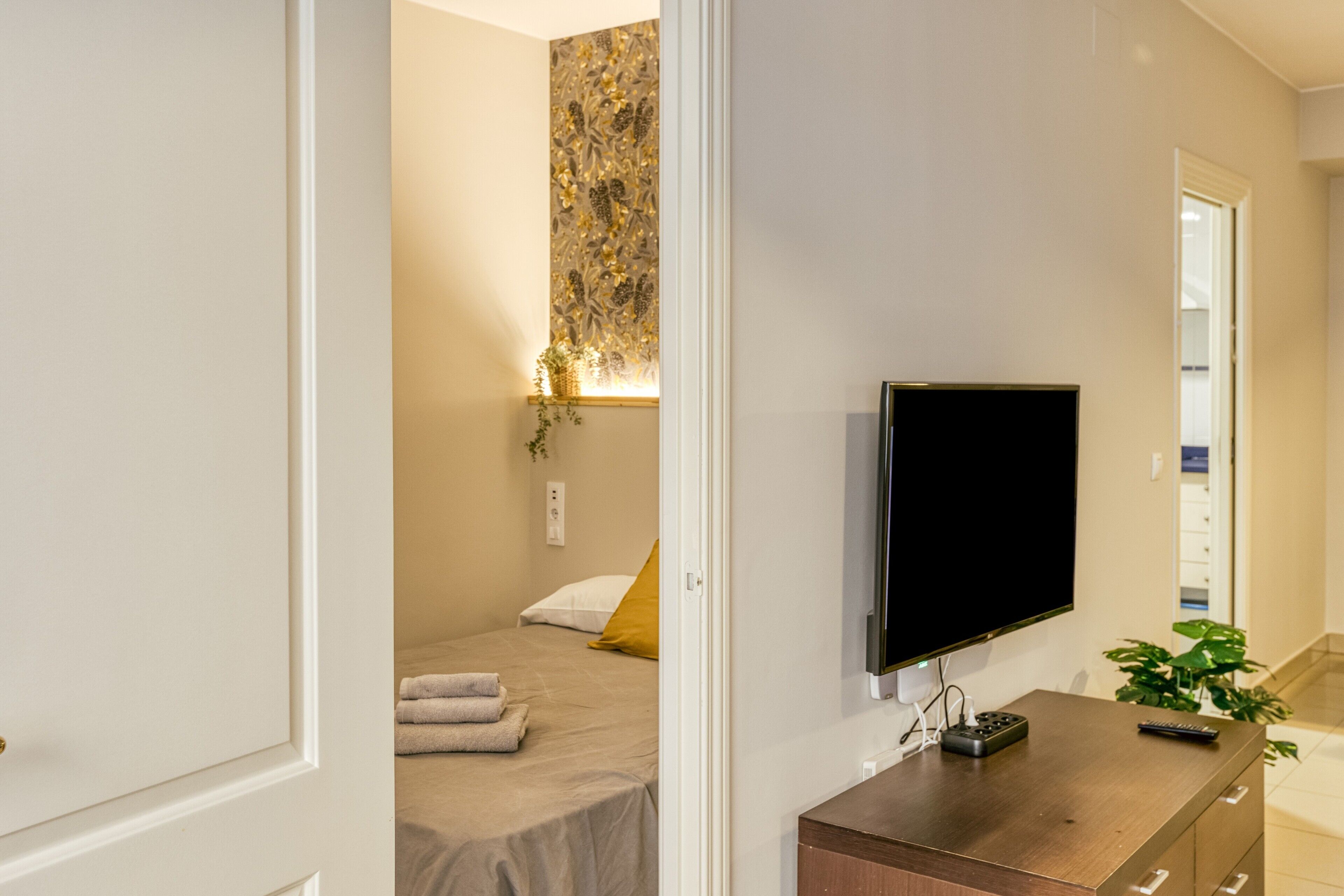 2 chambres, fer et planche à repasser, Wi-Fi gratuit, draps fournis