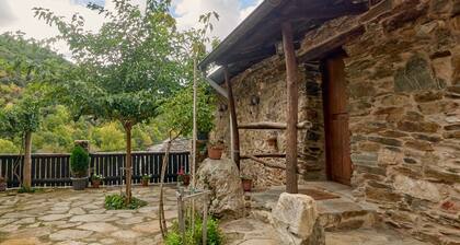 Ferienhaus 'Casa Rural Cornatel' mit privater Terrasse und Balkon
