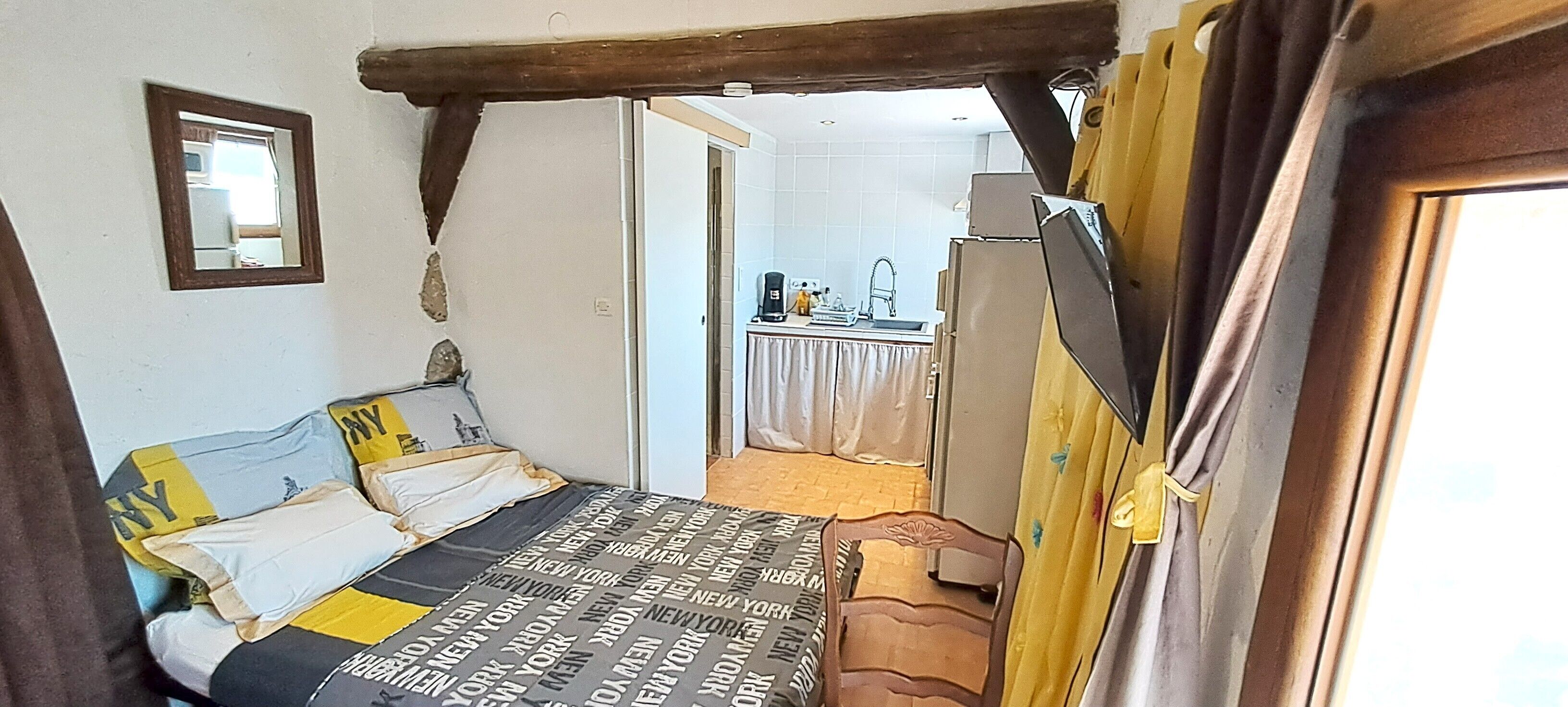 1 bedroom, WiFi (free), bed sheets